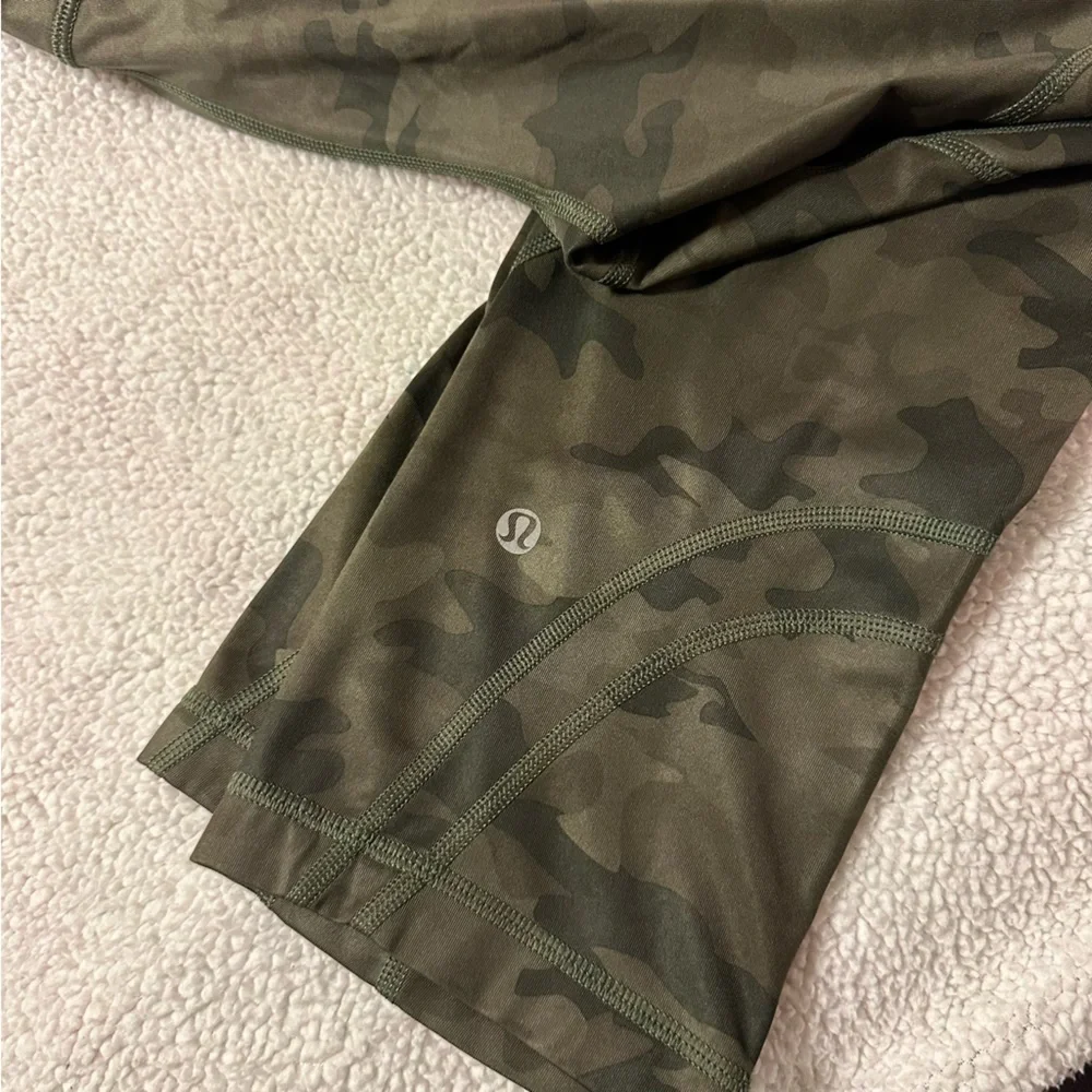Lululemon Run Inspire Crop Leggings Luxtreme Savasana Camo Fatigue Green